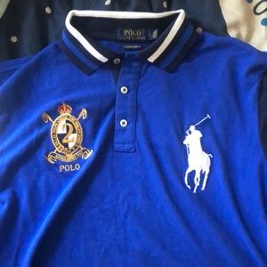 I an selling a polo shirt